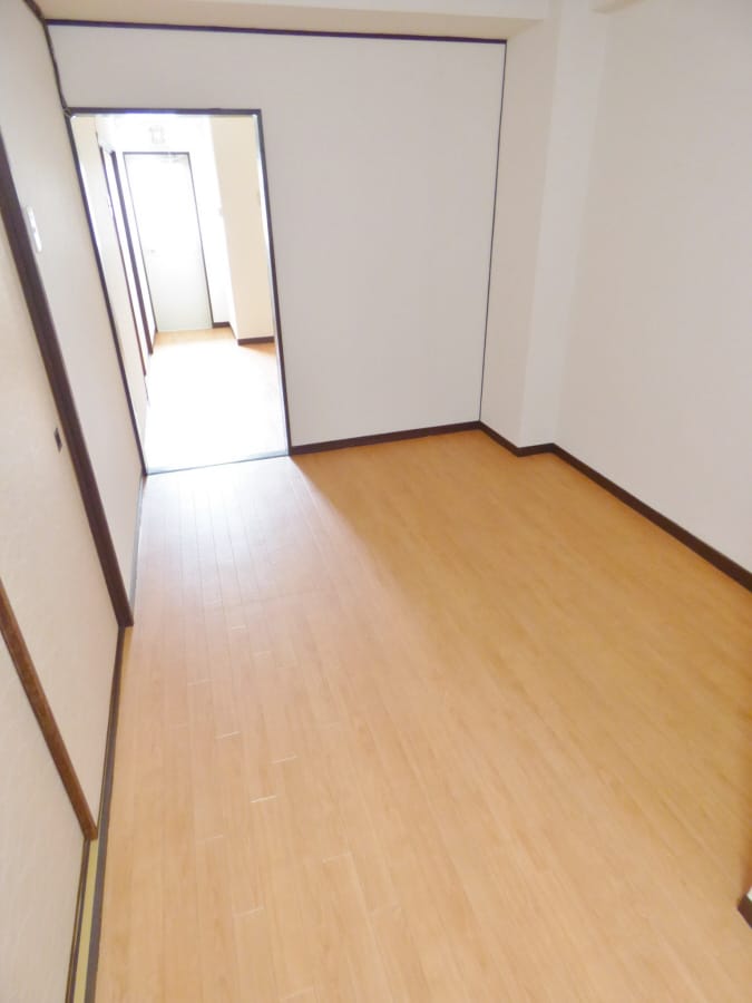 キレイな洋室 丸吉マンション