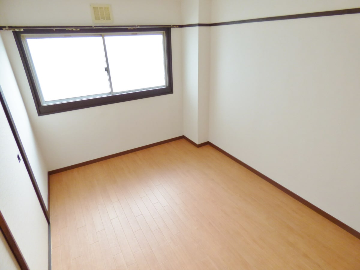キレイな洋室 丸吉マンション