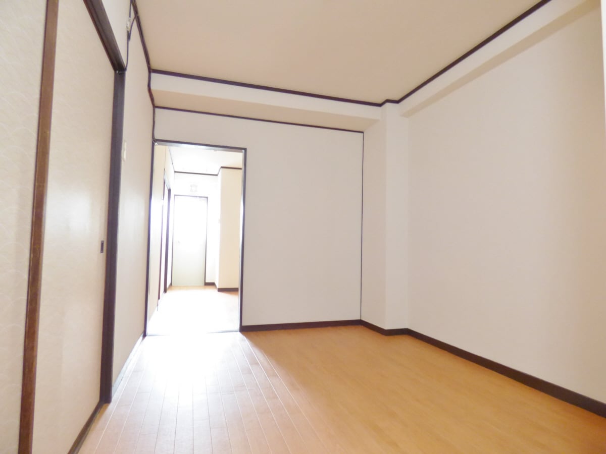 キレイな洋室 丸吉マンション