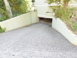敷地内駐車場完備