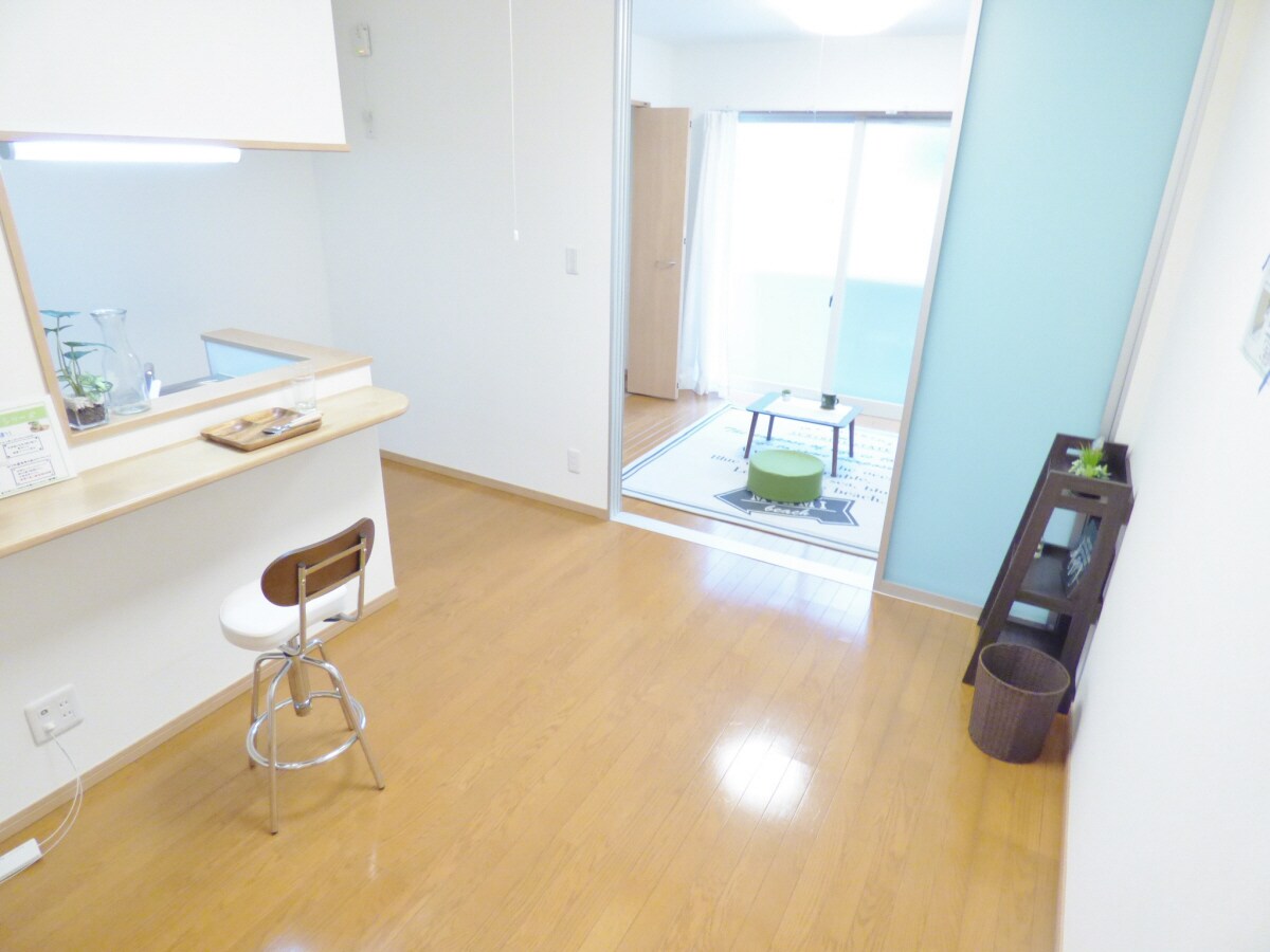 カウンターキッチンのあるダイニング ＫＴＩレジデンス月見山Ⅱ