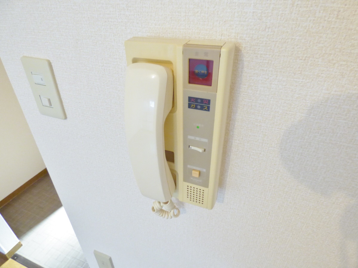 インターホン メゾンドアヴニール名谷