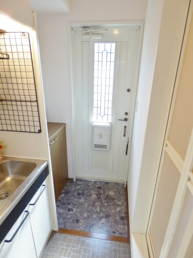 玄関 メゾンドアヴニール名谷