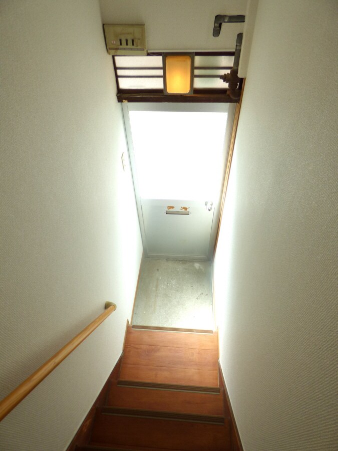 玄関 湊川文化西棟