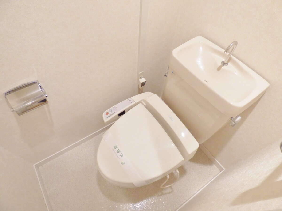 ウォシュレット付トイレ シャルムセレサ