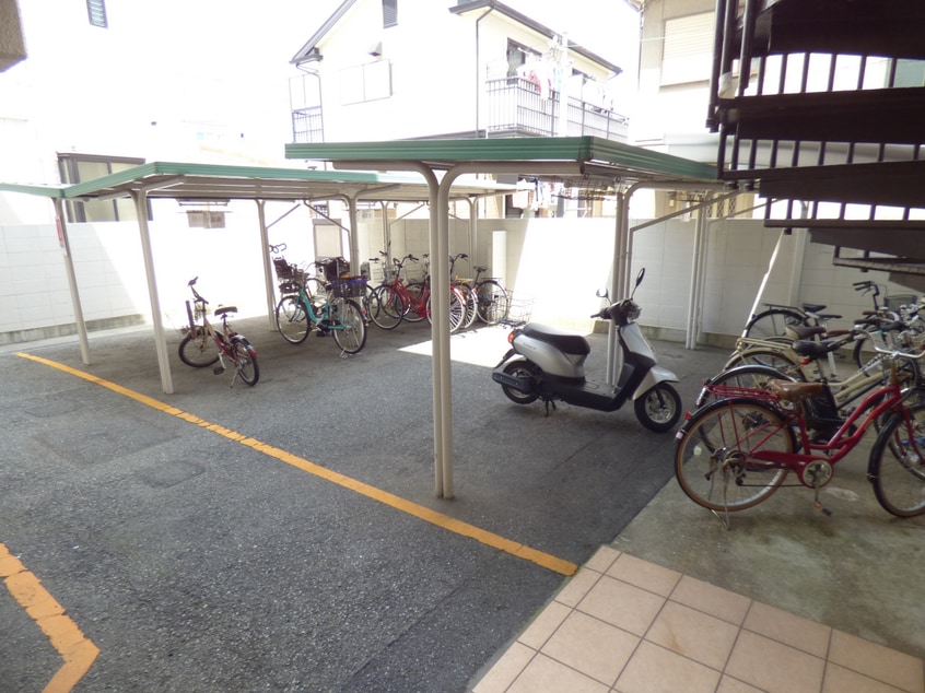 駐輪場 メイクアップハイツ須磨浦