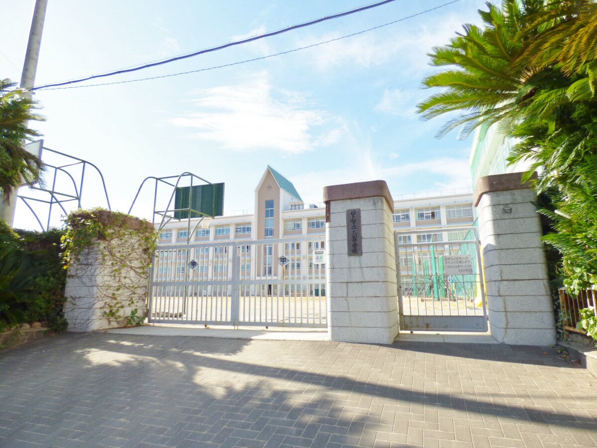 太田中学校(中学校/中等教育学校)まで446m エスポワール板宿