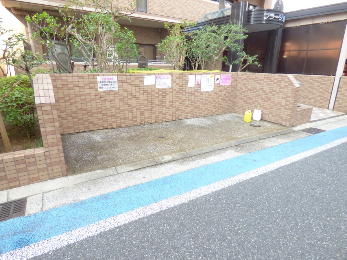 敷地内ゴミステーション完備 ワコーレプラージュ須磨