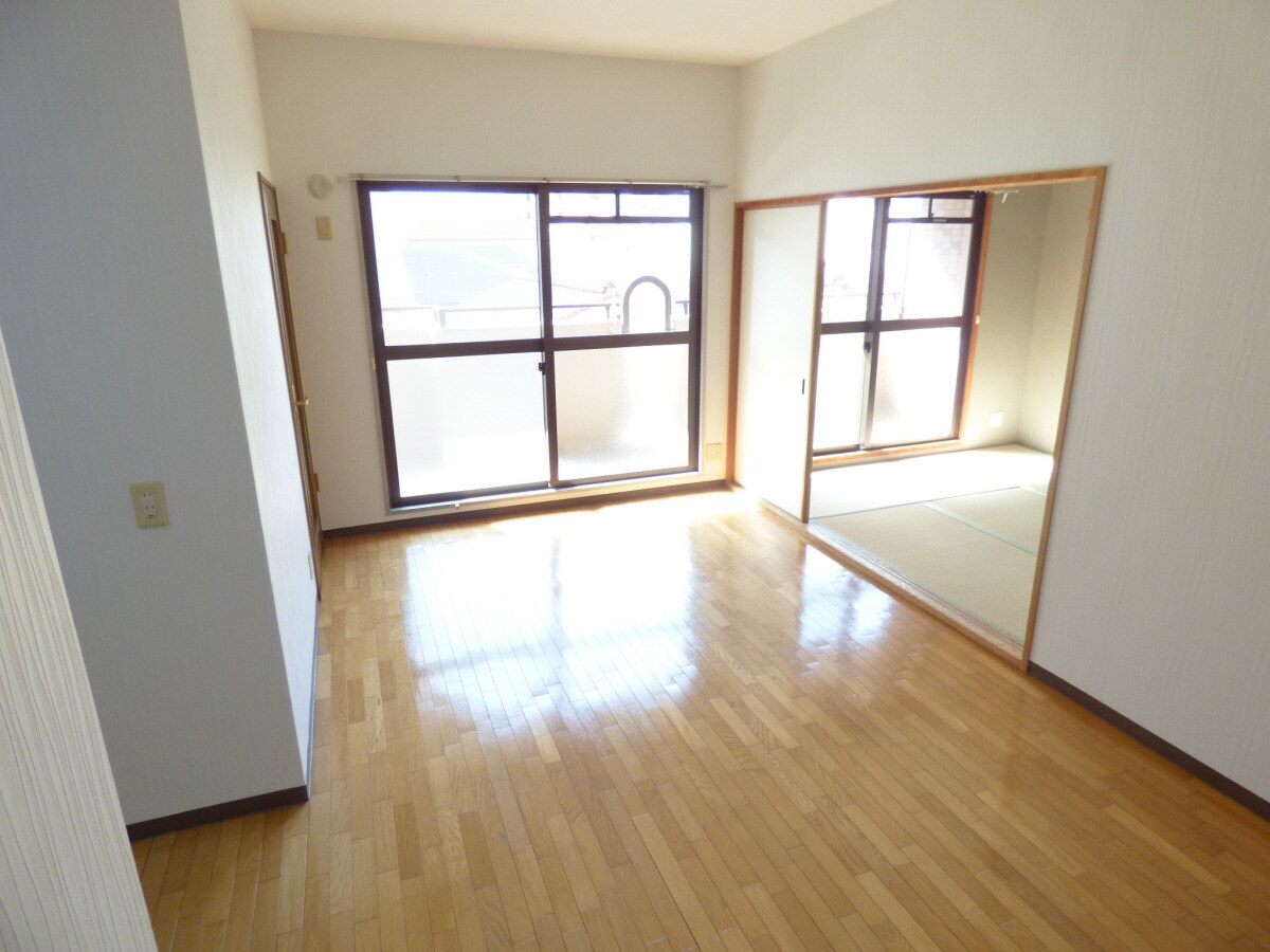 キレイなリビング ワコーレプラージュ須磨