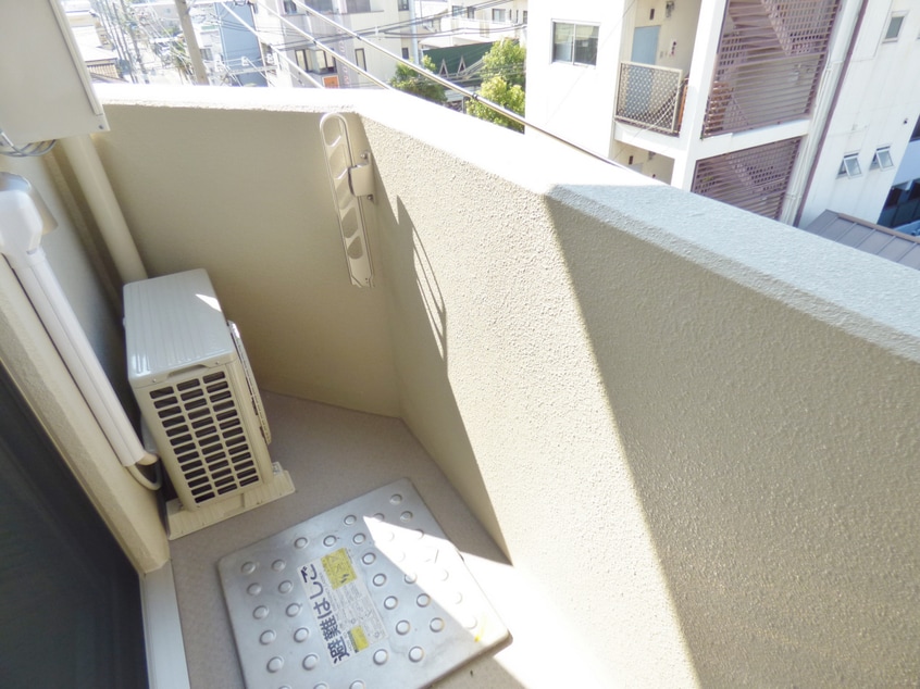 明るいバルコニー グランメール稲葉町