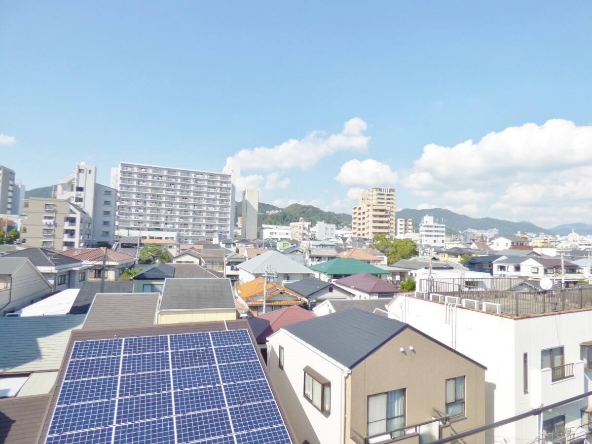 山が見えます グランメール稲葉町