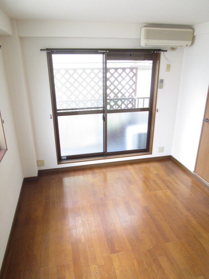 キレイなフローリング ニシオカマンション