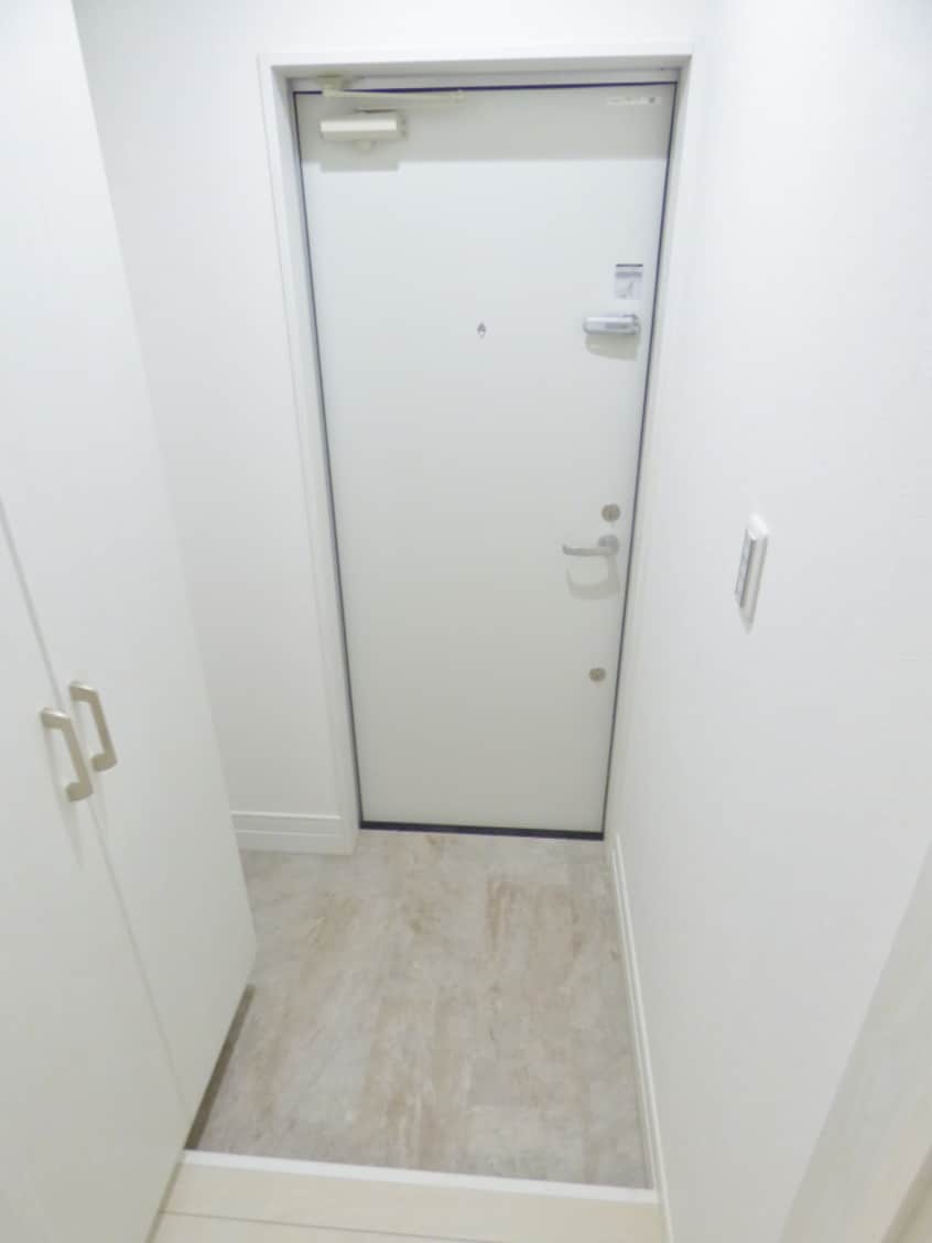 玄関ダブルロック ＧＲＯＵＶ　ＭＡＩＳＩＯＮ須磨東町