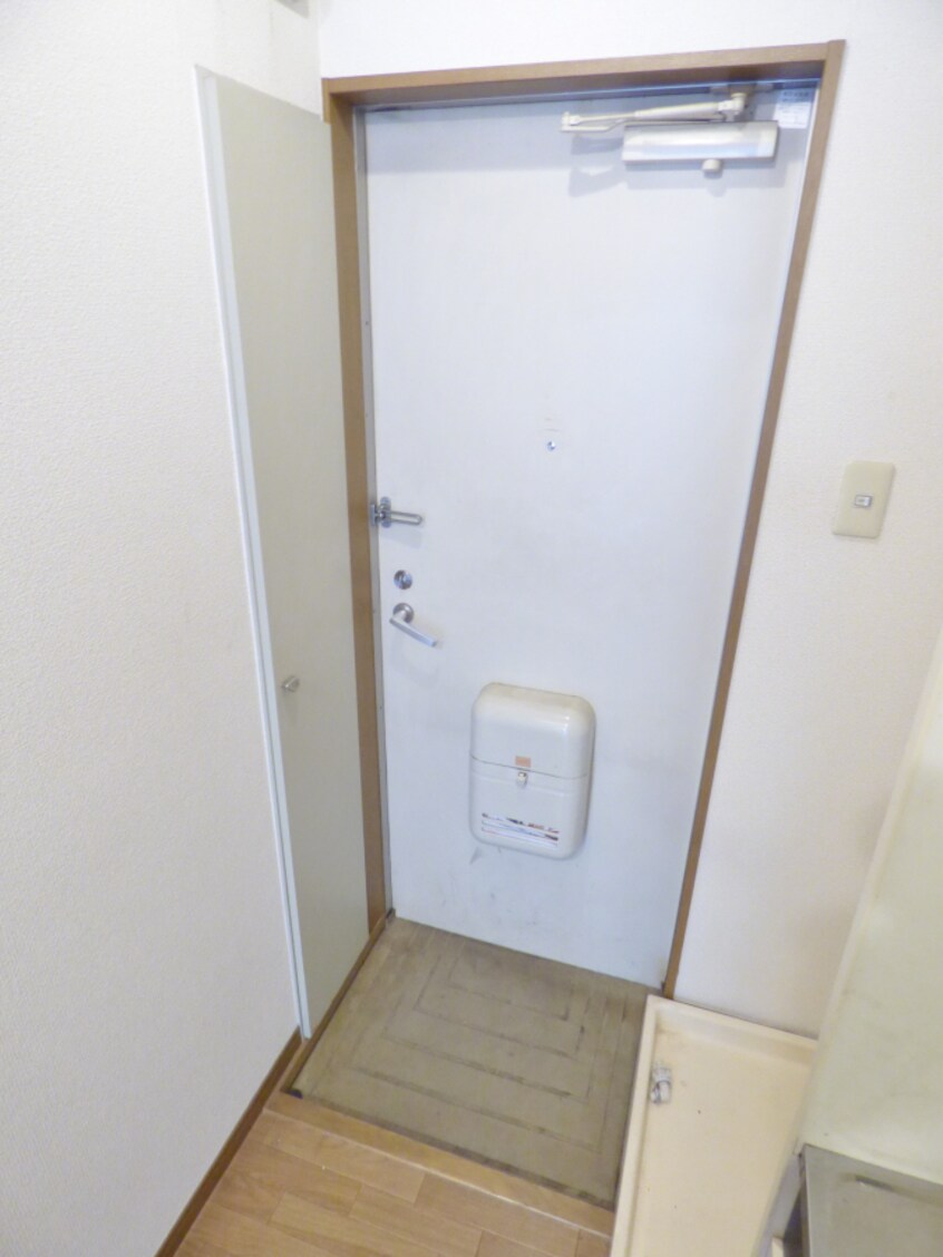 玄関 エステートピア板宿
