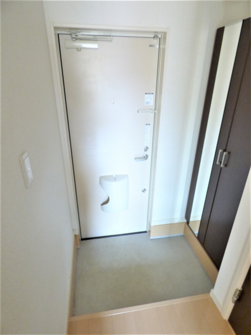 キレイな玄関 フォレストメゾン須磨寺