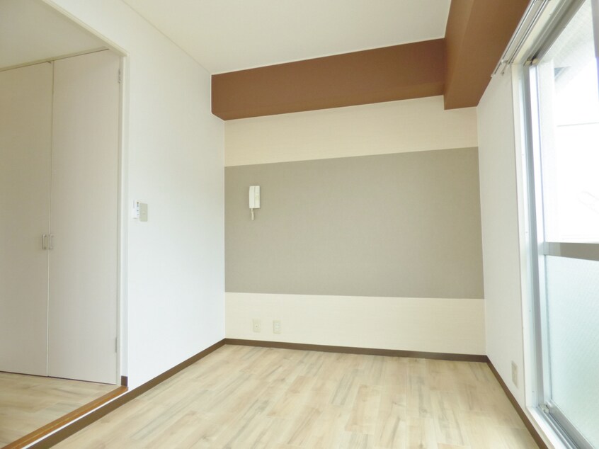 キレイな洋室 リバティー壱番館