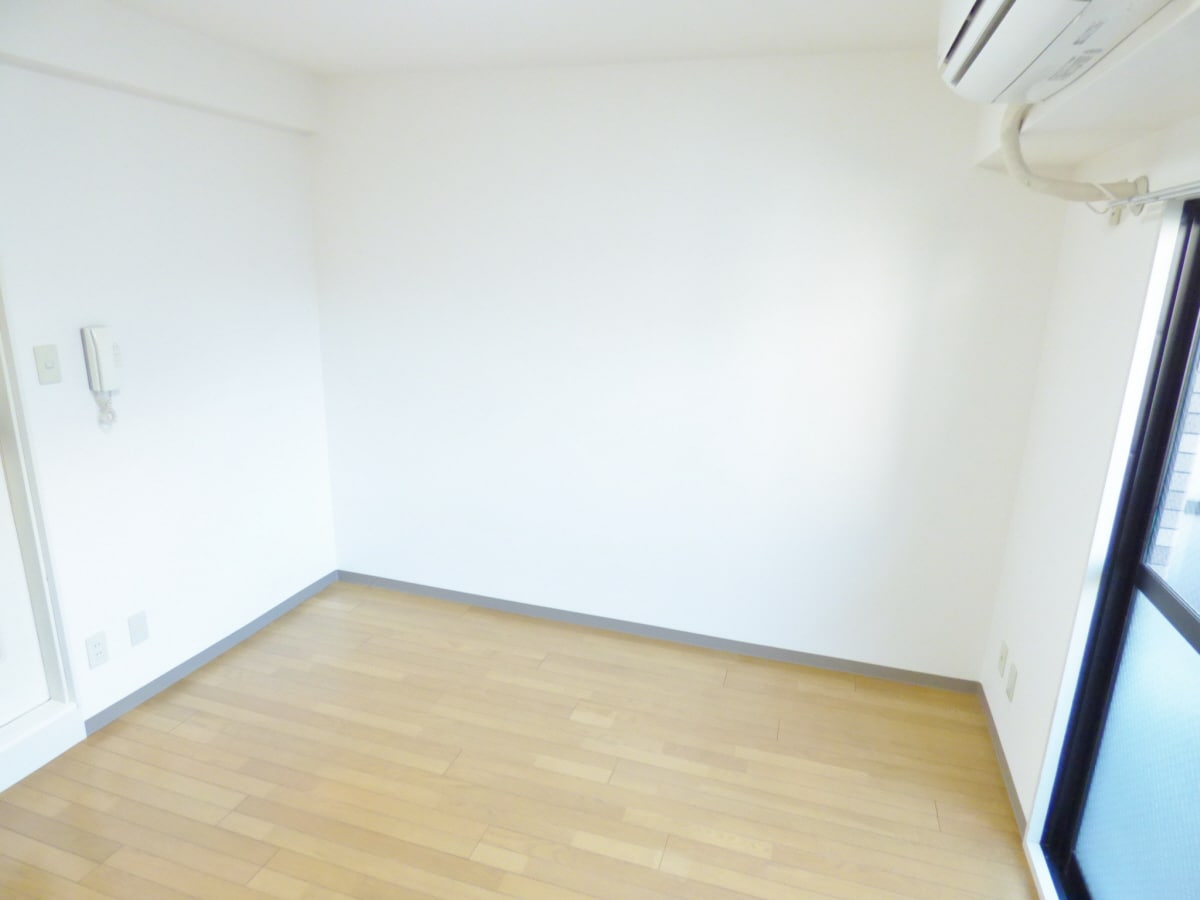 明るい洋室 イーナ板宿
