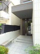 安心のオートロック完備 トロワ・レブローニュ