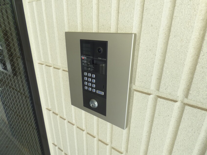 安心のオートロック完備 トロワ・レブローニュ