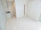 白と基調としたオシャレな洋室 エビラ須磨