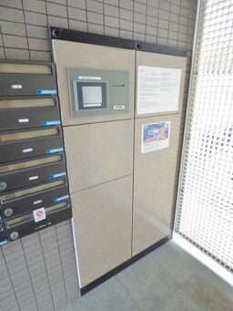 荷物がいつ届いても安心の宅配ボックス