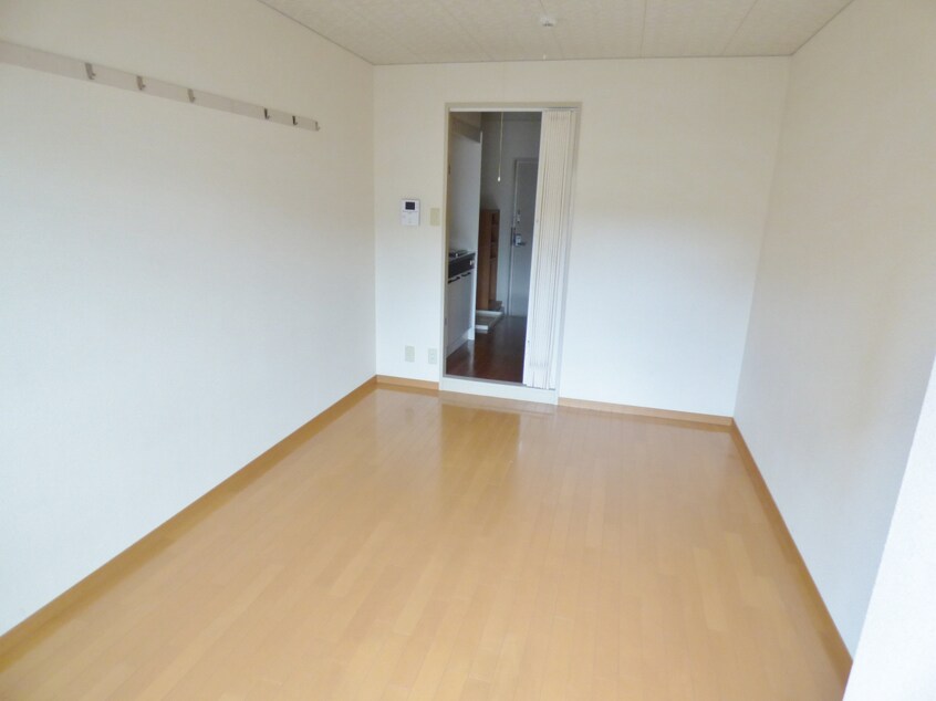 広々とした洋室 リヴァージュ須磨