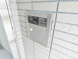 安心のオートロック完備