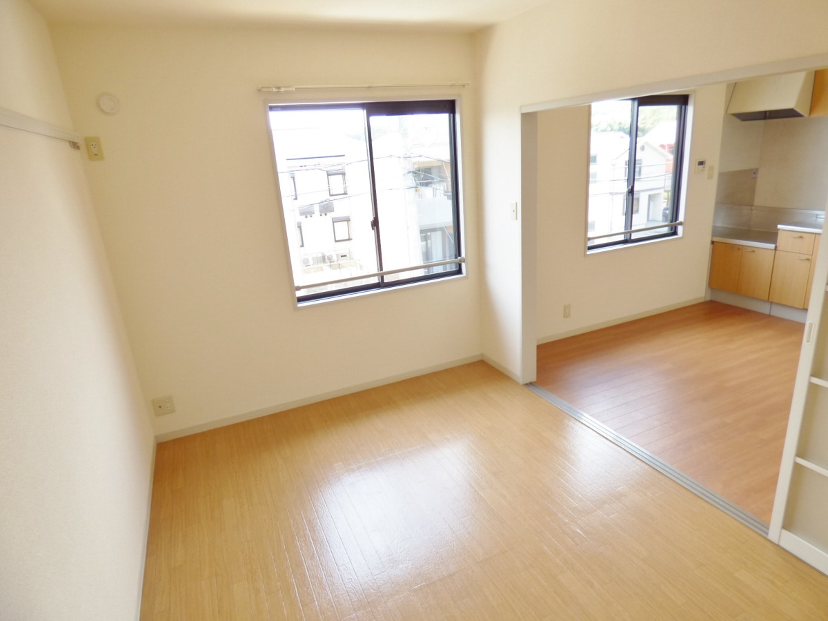 キレイな洋室 ディアス須磨山手Ａ棟