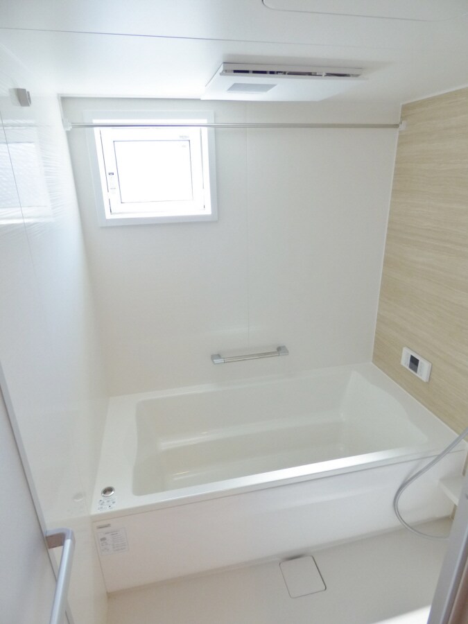 １坪タイプの追い焚き機能付バス ブル・マリーノ衣掛