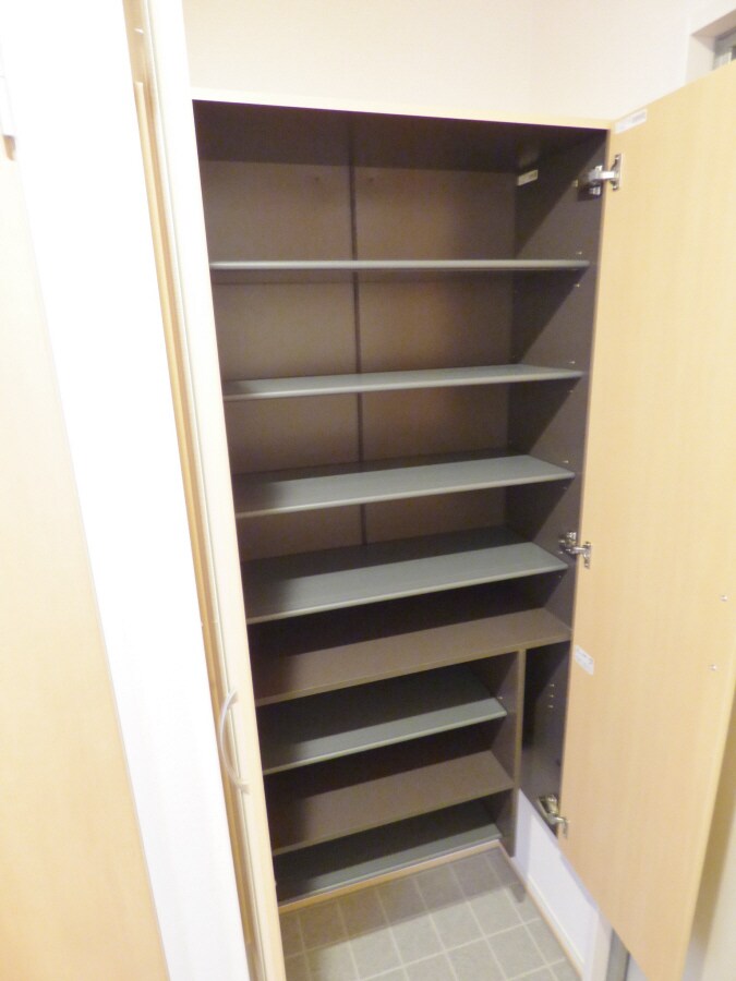 トールタイプのシューズボックス付 ブル・マリーノ衣掛