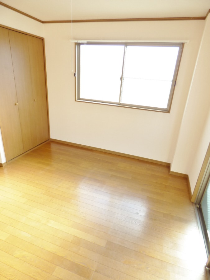 明るい洋室 コーポラス栄里