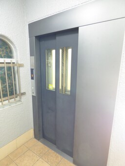 エレベーター完備