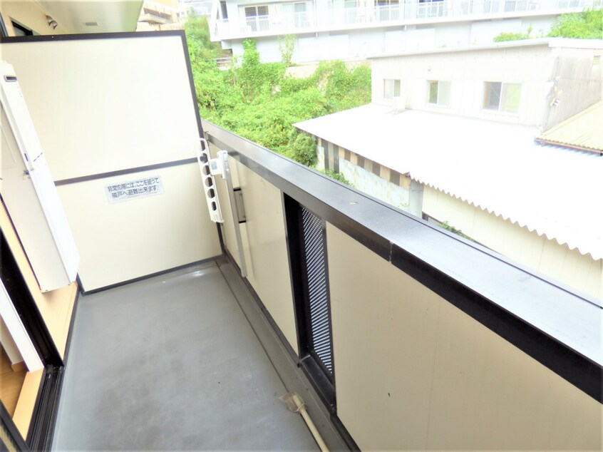 南向きバルコニーで日当たり良好 シェーンタール須磨