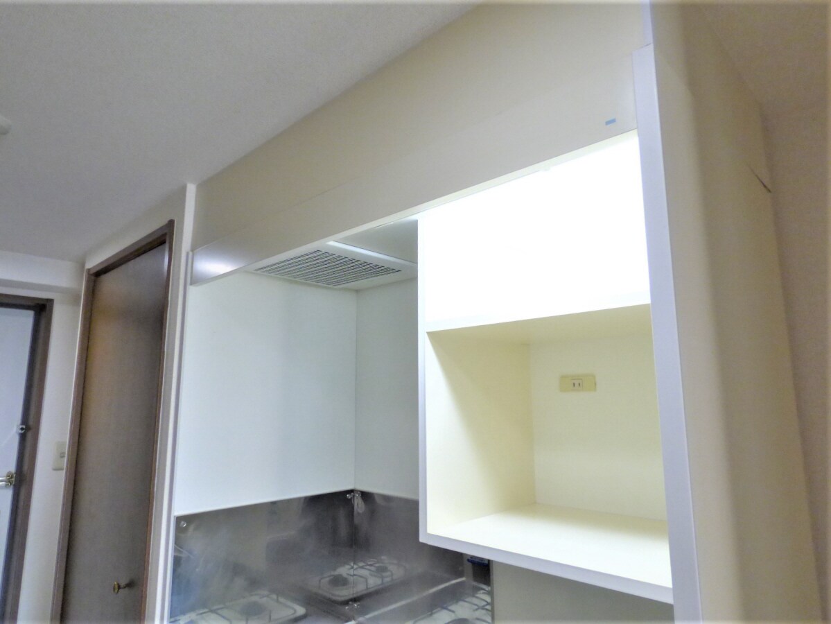 キッチン棚 メゾン・ド・ヴィレ須磨