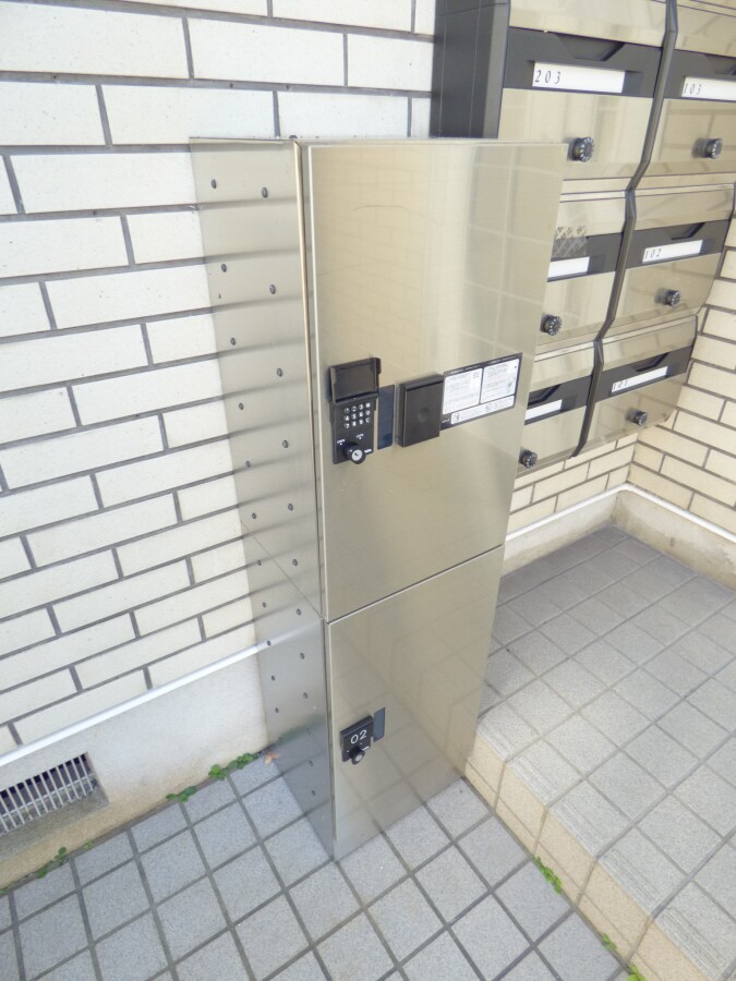 荷物がいつ届いても安心の宅配ボックス アメニティハイツ須磨寺