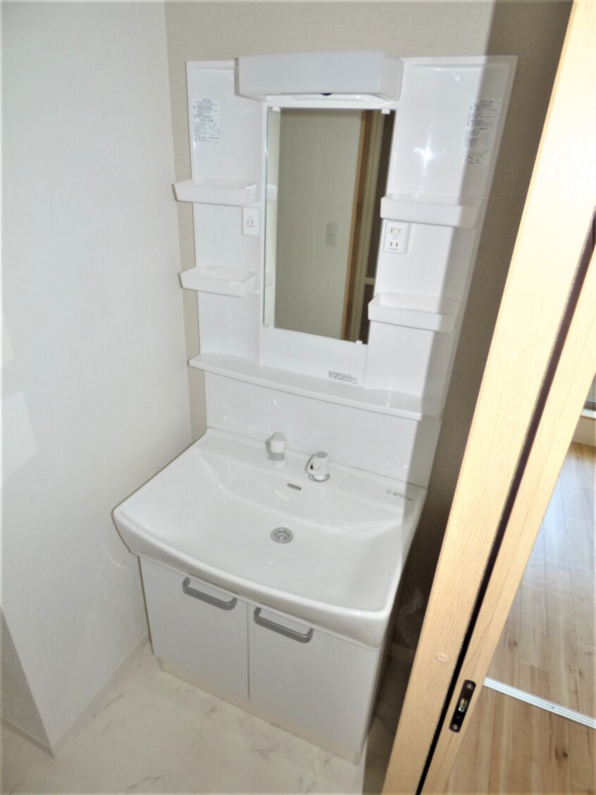 シャンプードレッサー ワコーレヴィータ神戸須磨浦通