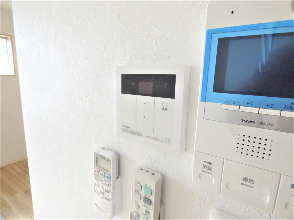 給湯器リモコン ワコーレヴィータ神戸須磨浦通