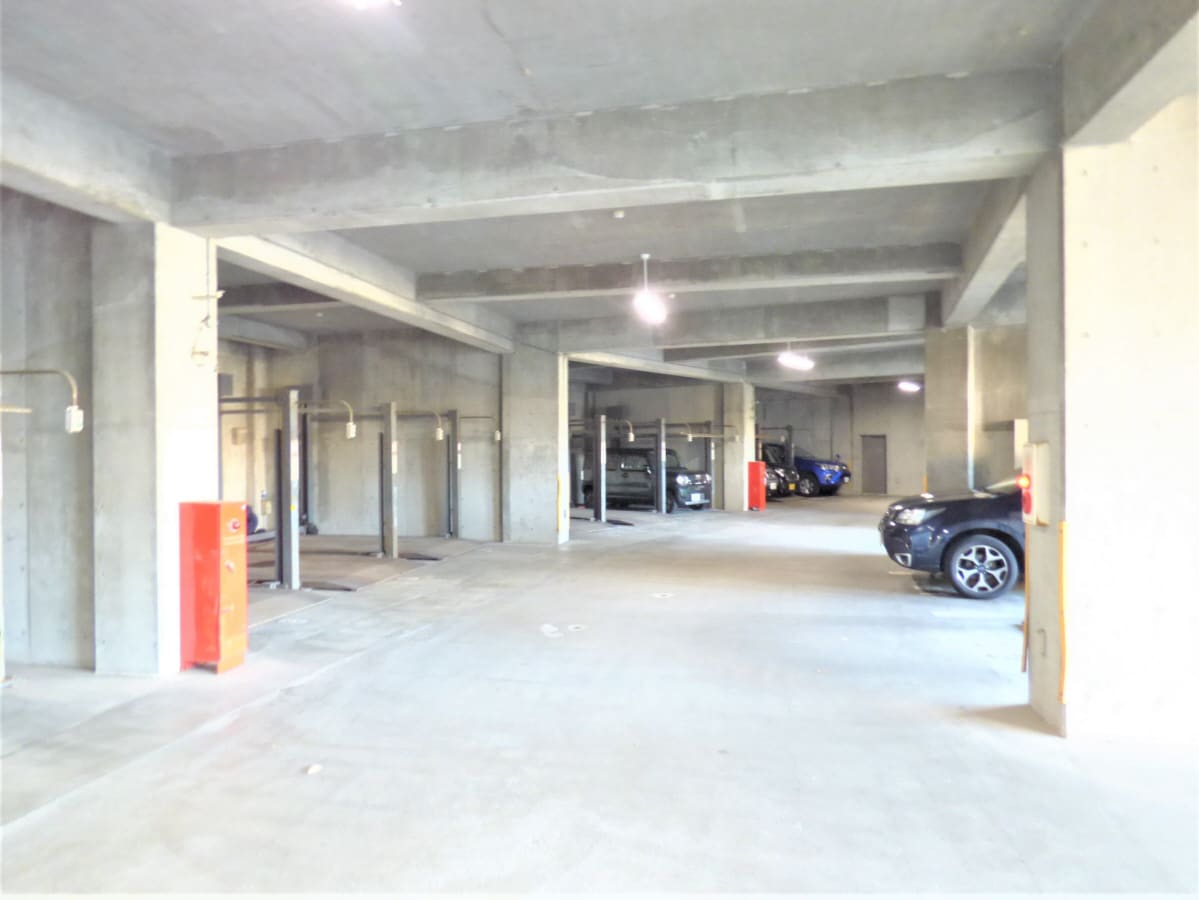 敷地内駐車場 シティ南落合