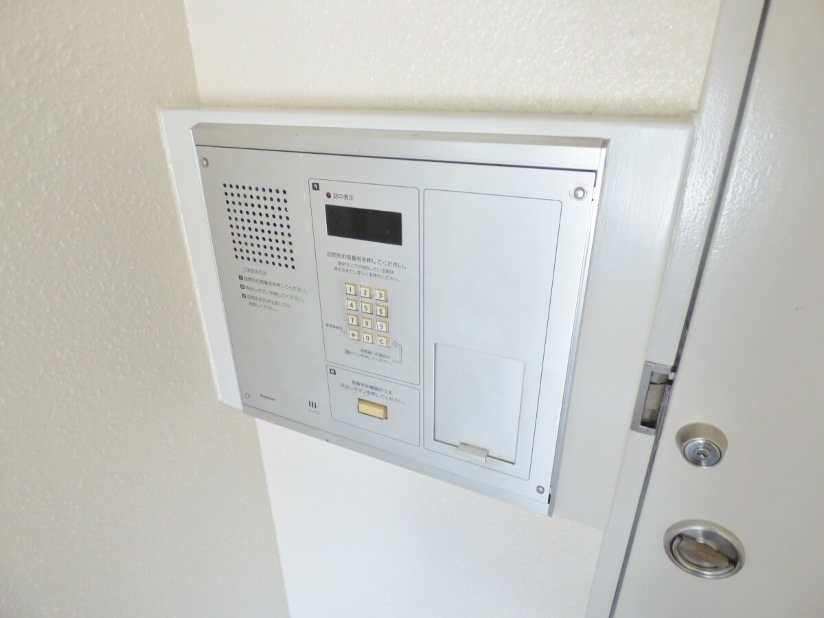 安心のオートロック完備 シャインエイト