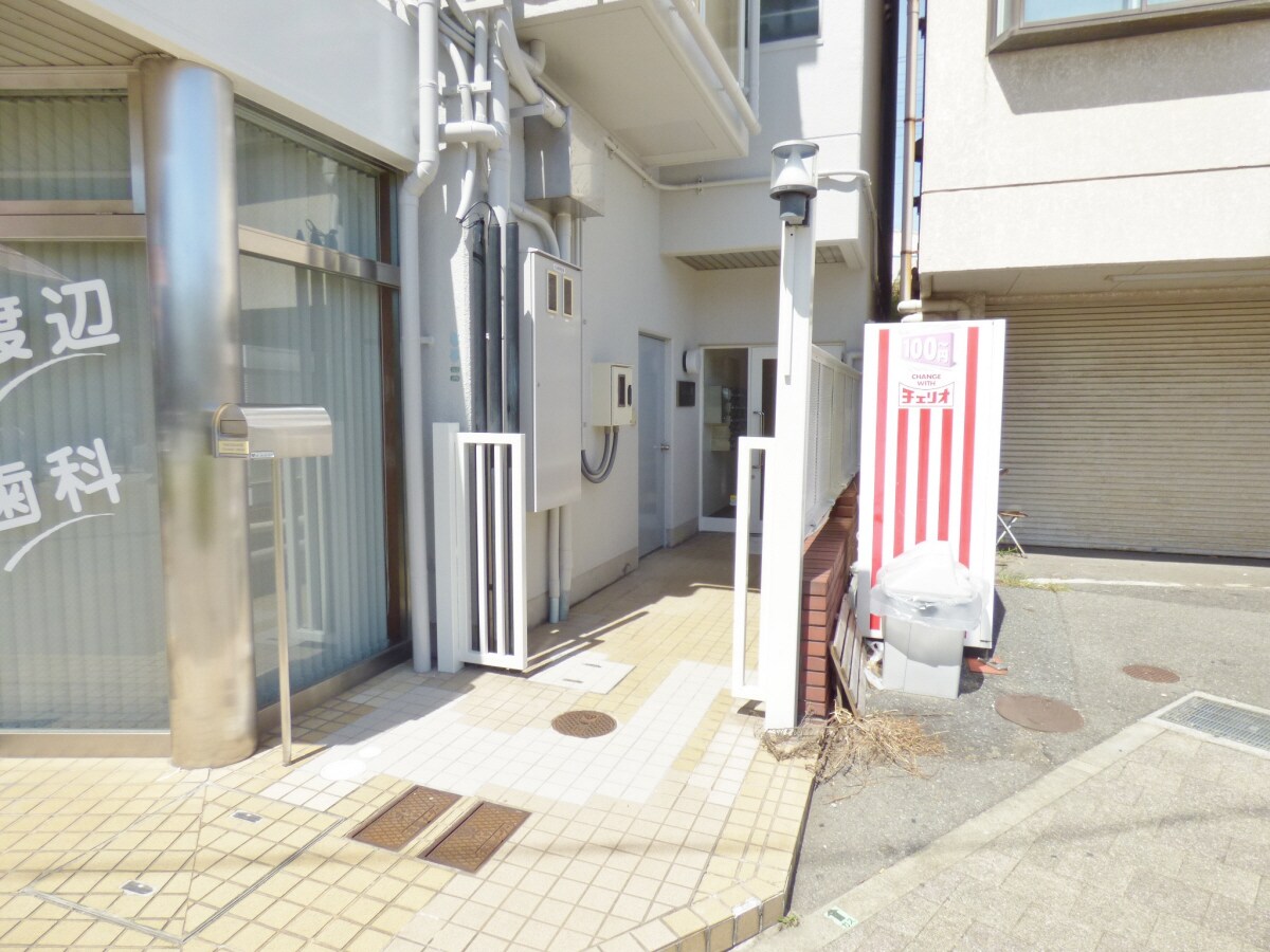 キレイなエントランス シャインエイト