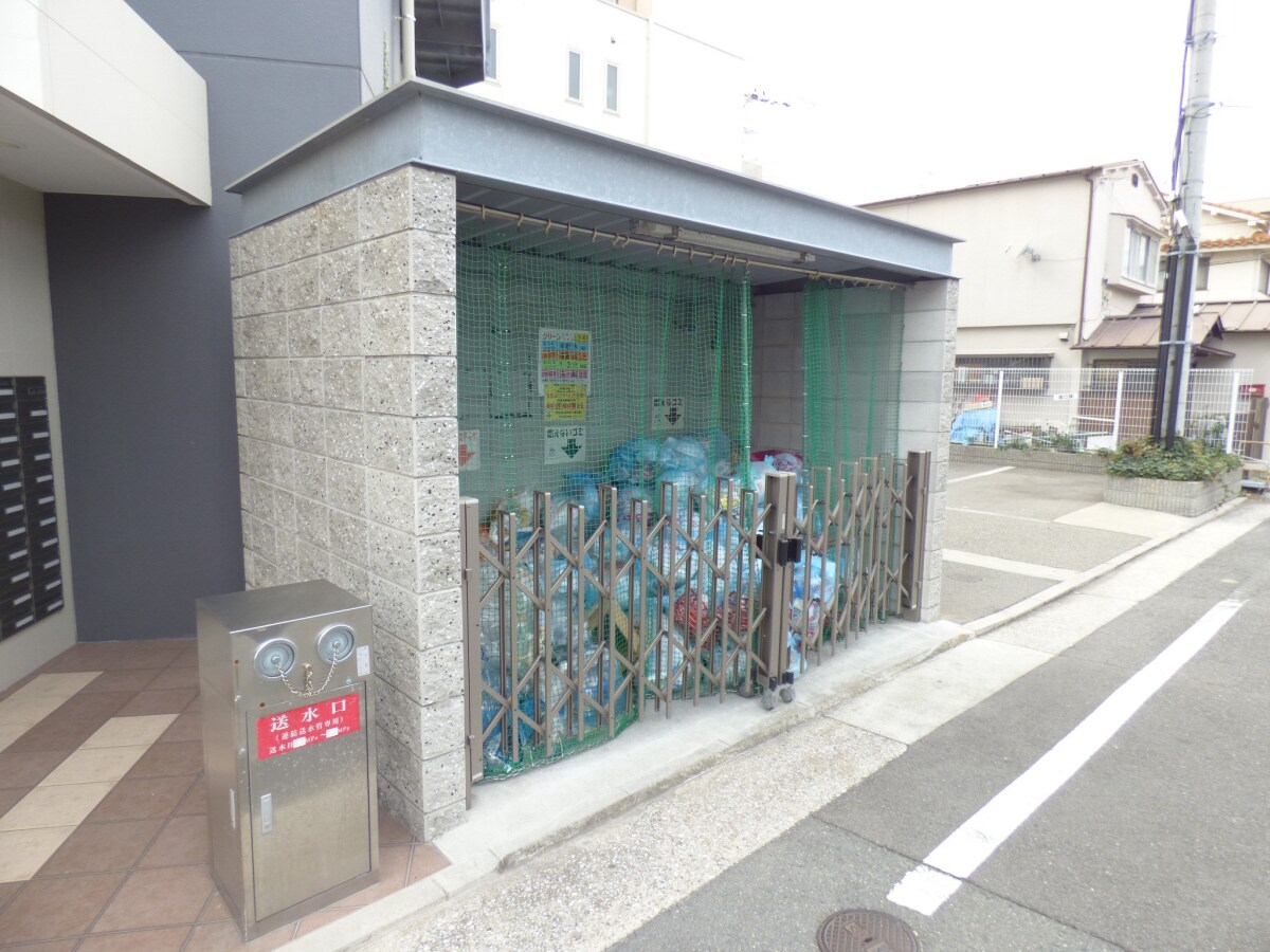 敷地内ゴミステーション クレアドル須磨Ⅲ