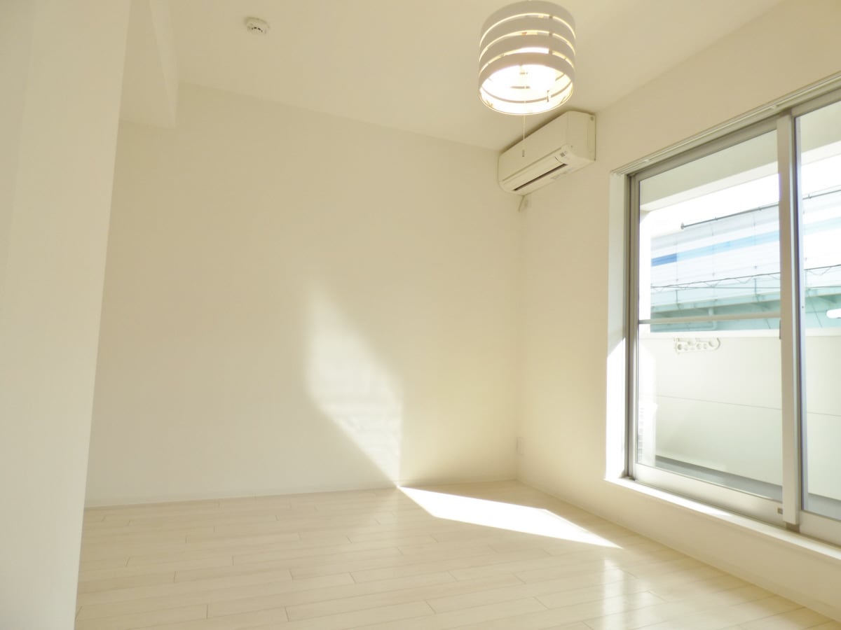 オシャレな洋室 パロス須磨戸政町