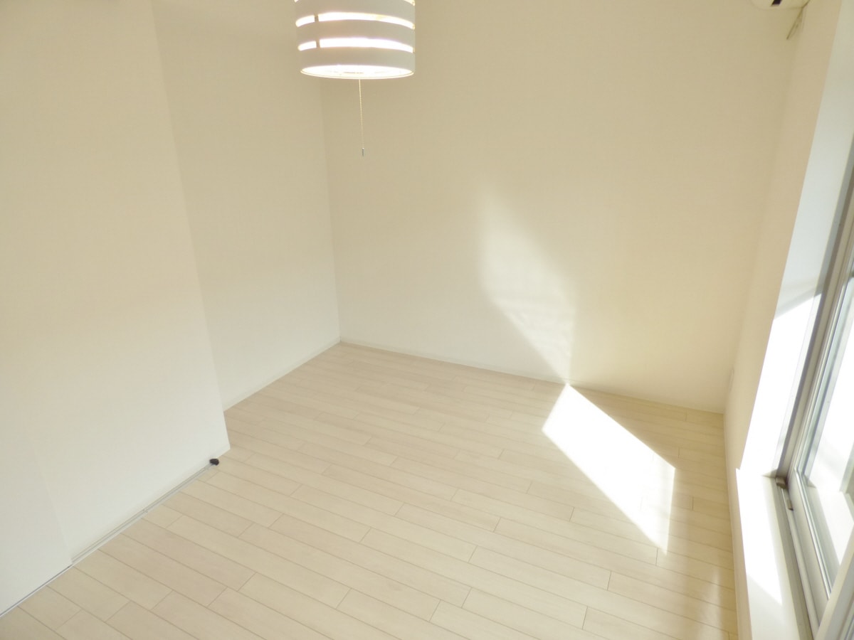 オシャレな洋室 パロス須磨戸政町