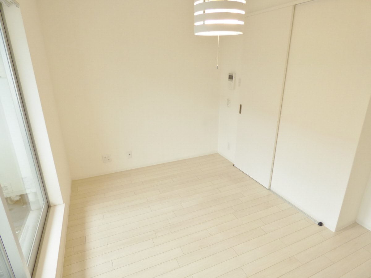 明るい洋室 パロス須磨戸政町