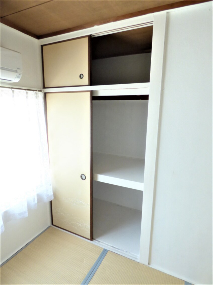押入 離宮前町１丁目アパート