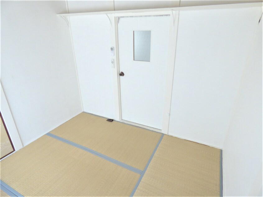 キレイな和室 離宮前町１丁目アパート