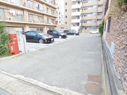 敷地内駐車場完備