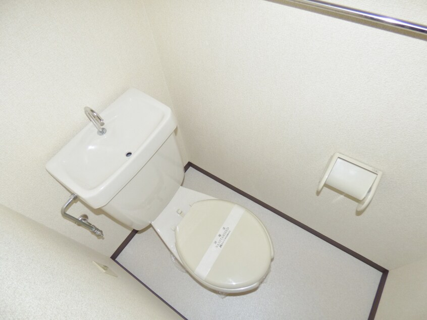 清潔感のあるトイレ エクレール衣掛