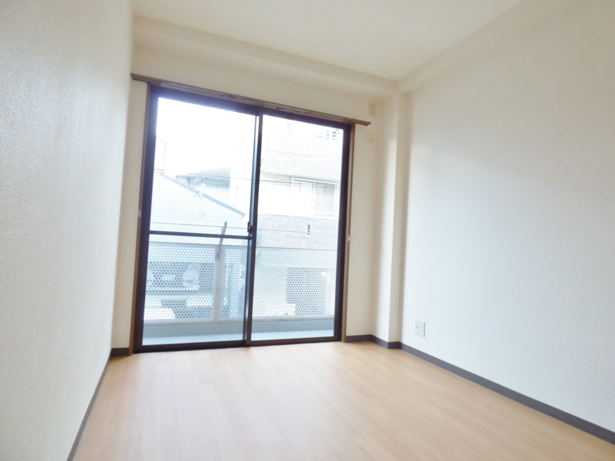 明るい洋室 エクレール衣掛