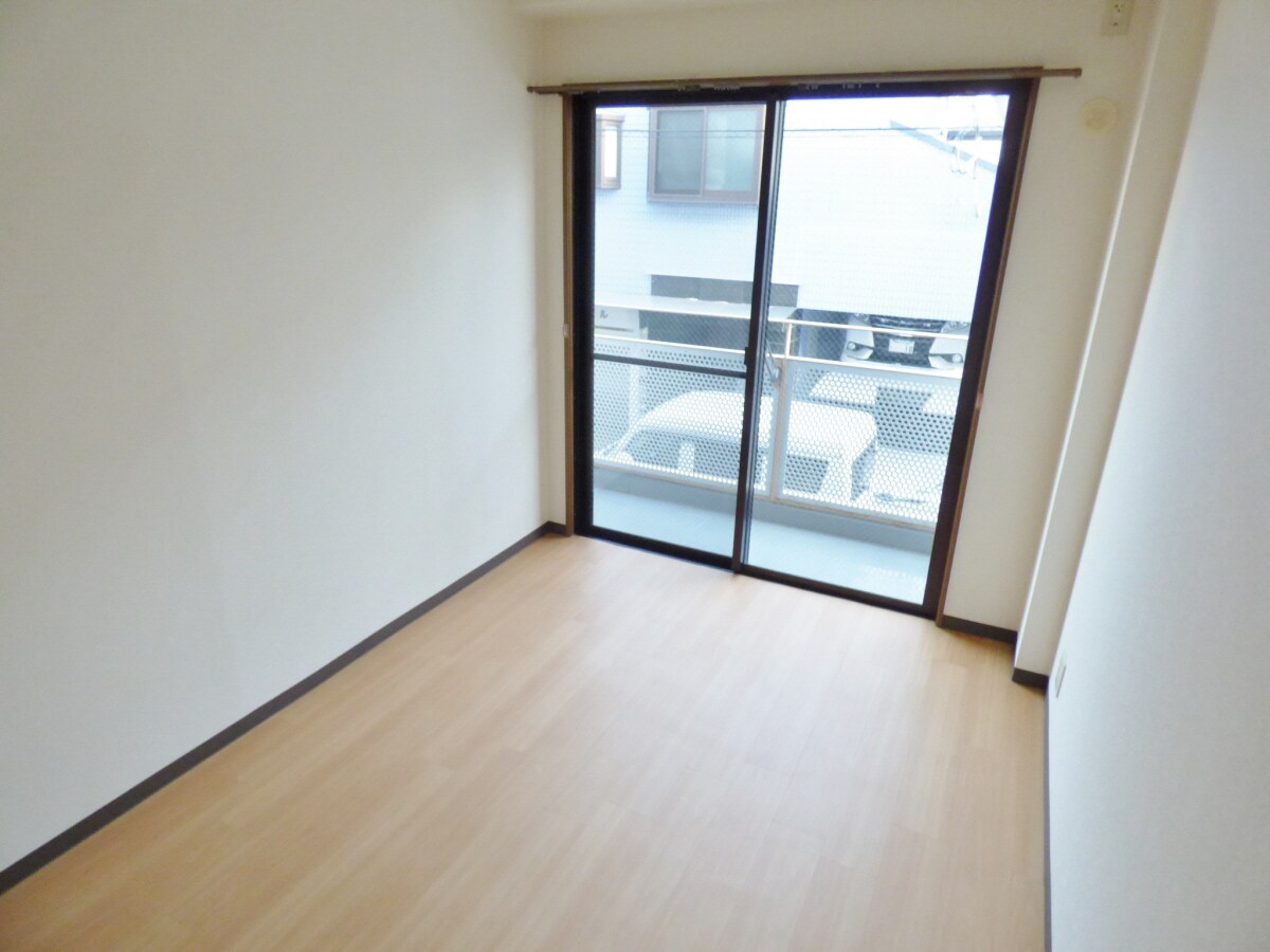 明るい洋室 エクレール衣掛